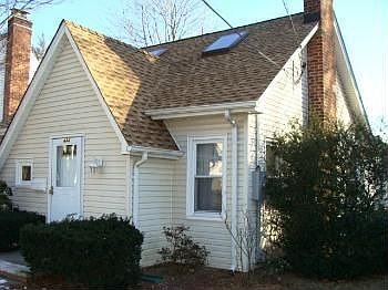 3rd image of 444 Newton St