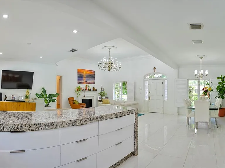 1535 Baracoa Ave — Photo 23