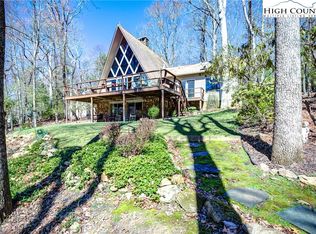 1253 Ridge Rd, Glade Valley, NC 28627