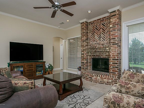 4th image of 33 Lindsey Ln