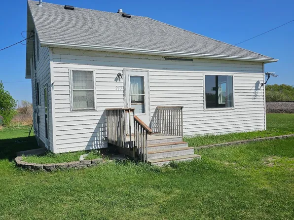 213 Harrison Ave N, Mentor, MN 56736