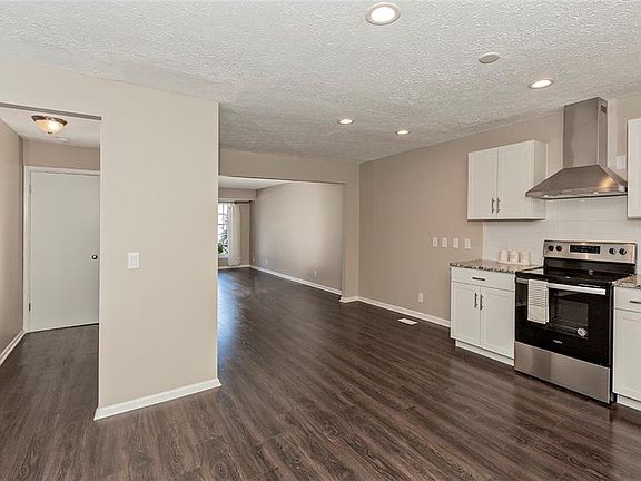 5th image of 34110 Chagrin Blvd APT 6103