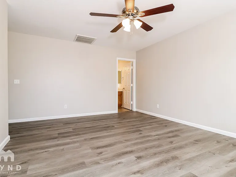 16812 W Marshall Ln — Photo 8