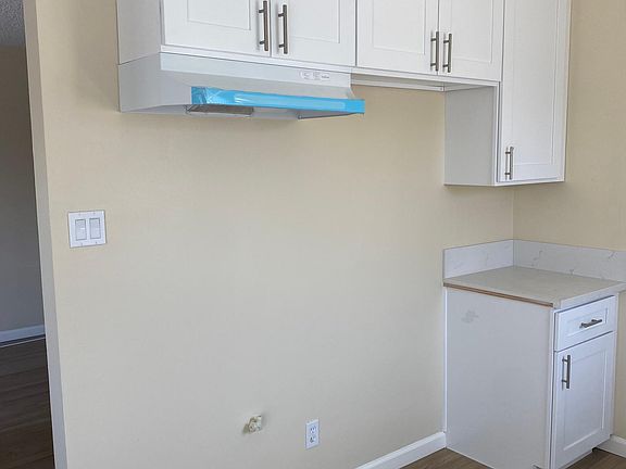 5th image of 1400 E Florida St APT 7