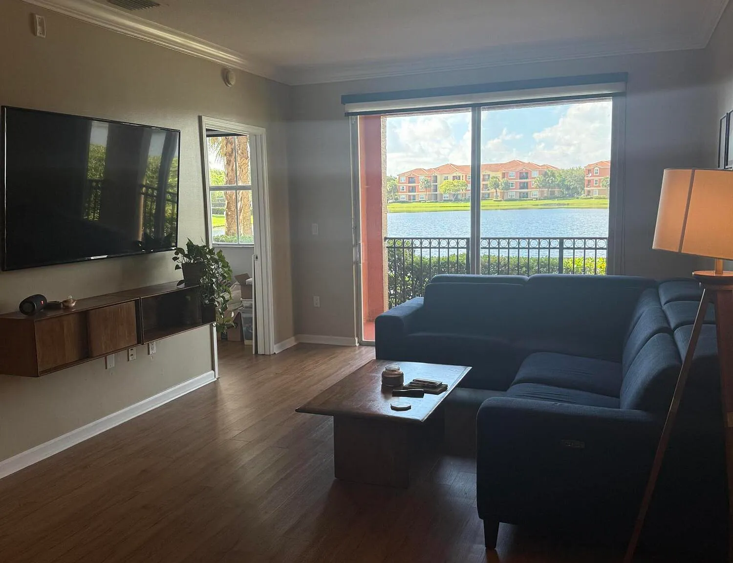 2 bed, 2.0 bath, 1048 sqft, $2,800 — Photo 1