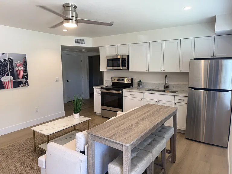 5070 72nd St #104 — Photo 33