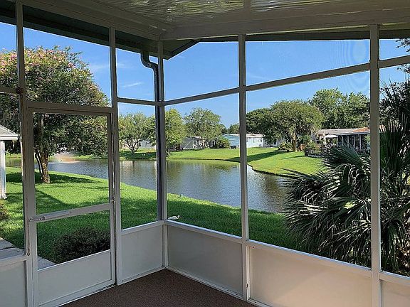 3rd image of 71 Tropical Falls Dr