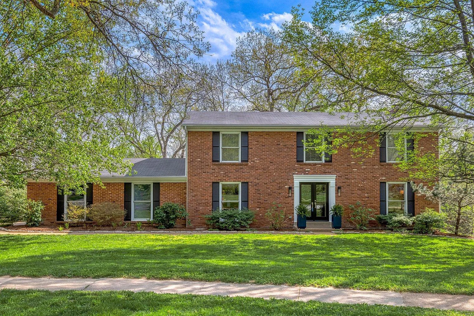 1680 Foxleigh Ct photo 1