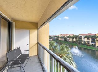 100 Uno Lago Dr APT 404, Juno Beach, FL 33408