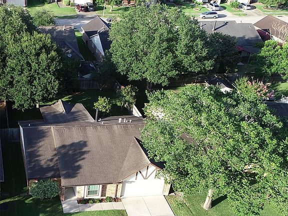 2nd image of 15807 Heritage Falls Dr