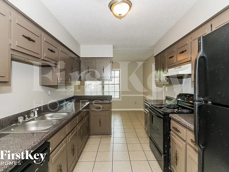7132 Shadow Oaks Dr — Photo 6