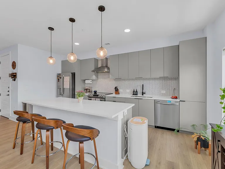 2500 Longview St #323 — Photo 8