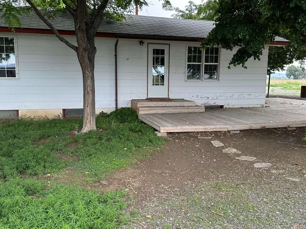 977 Road 8, Powell, WY 82435