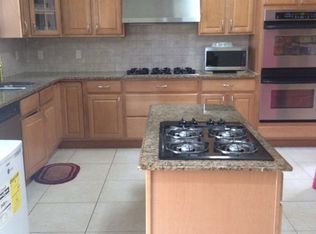 1134 Anderson Ave, Fort Lee, NJ 07024