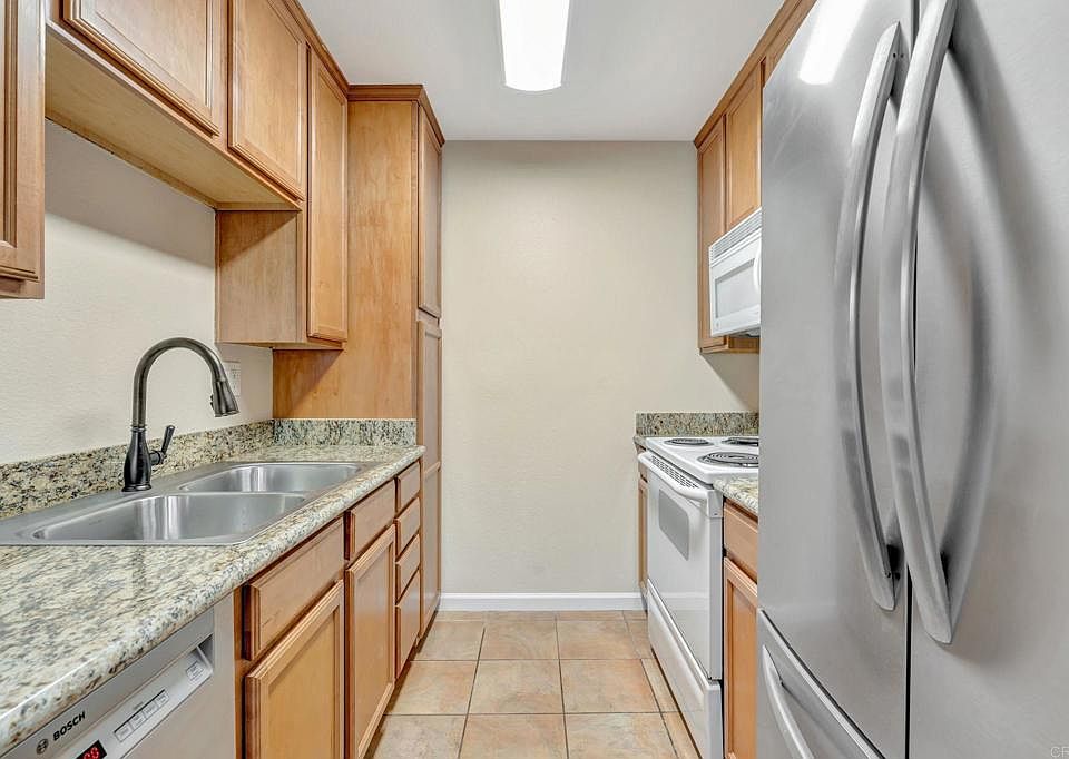 1st image of 3454 Castle Glen Dr