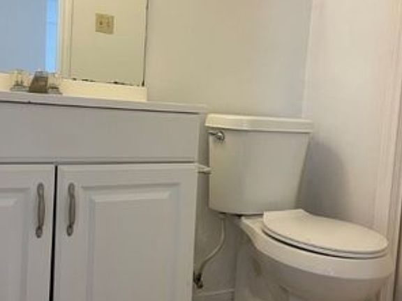 3rd image of 1805 Cedarhill Dr #A