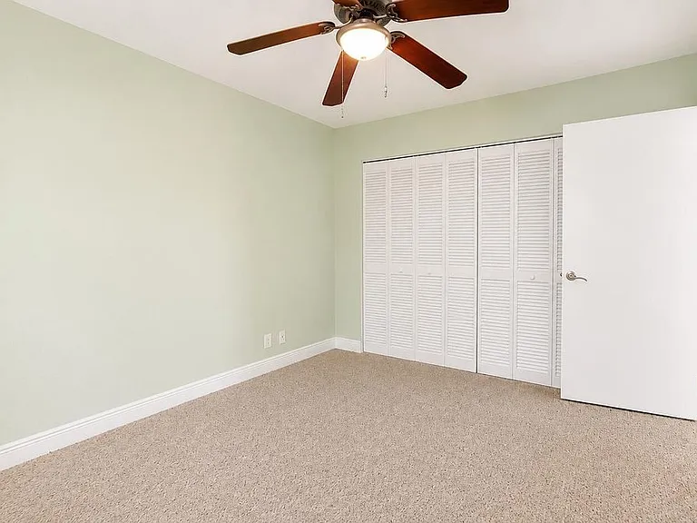 1463 Lake Crystal Dr #G — Photo 5