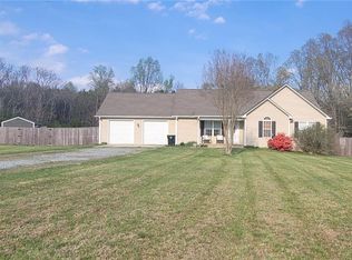 7657 Oak Flat Ln, Snow Camp, NC 27349