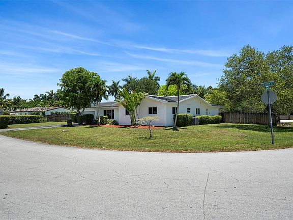 3rd image of 11723 SW 102nd Ct