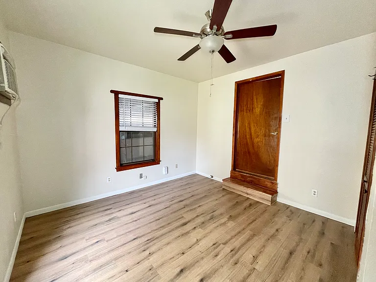 223 Sidney St — Photo 13