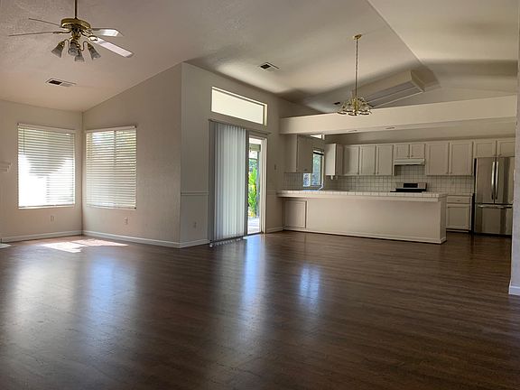 5th image of 2731 W Harold Ave