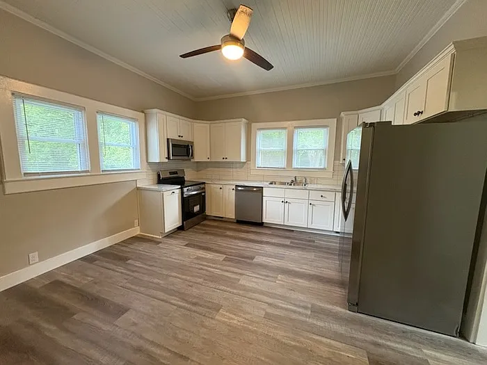 191 Wilson Dr — Photo 4