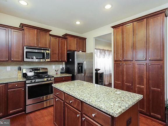 5th image of 7838 Stonebriar Dr