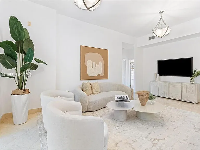145 W Sunrise Ave — Photo 15