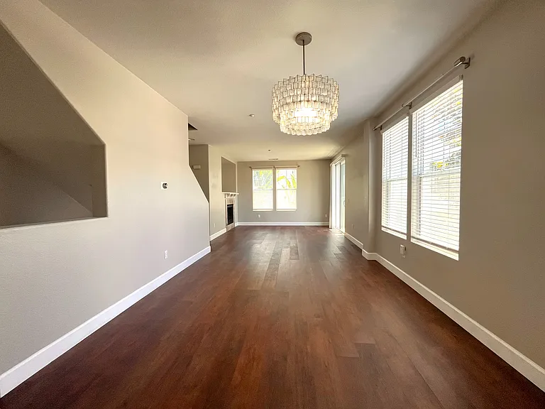 820 Harbor Cliff Way #260 — Photo 10
