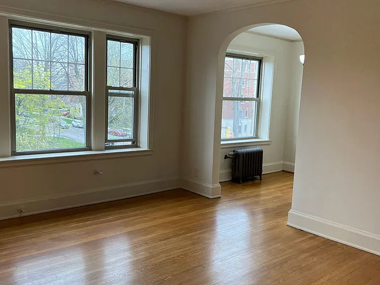 Elliott Apartments — Photo 38