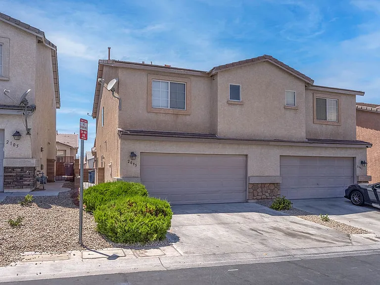 2095 Betty Davis St — Photo 33