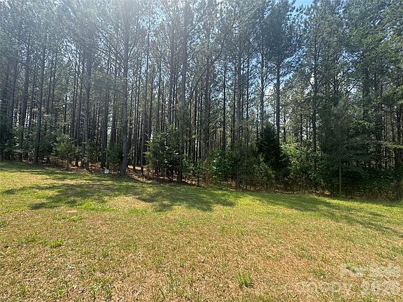 2nd image of 105 Stoney Brook Trl