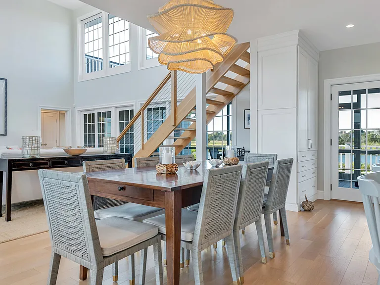 125 Dune Rd — Photo 11