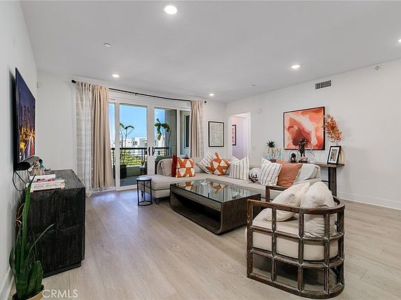 4th image of 16450 Veterans Way #301