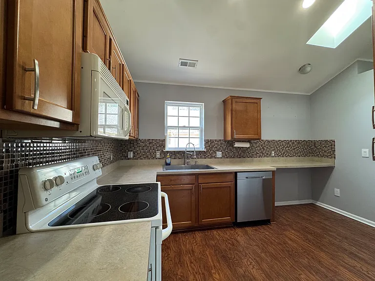 21083 Cooper Dr #26 — Photo 16