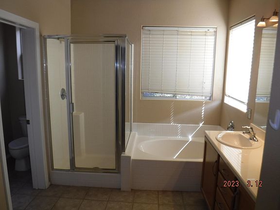 3rd image of 10818 Avenzano St