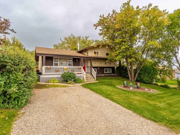 4007 50a Ave, Cold Lake, AB T9M 2A6