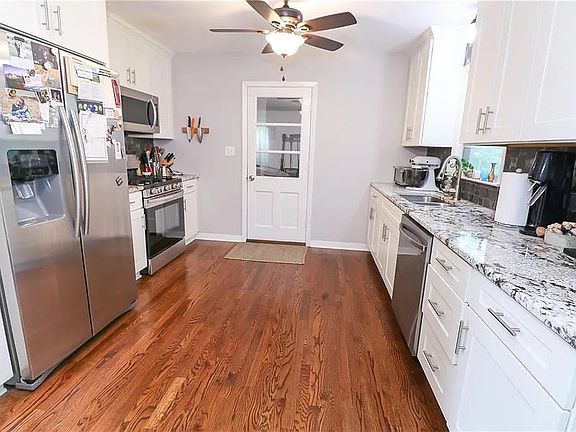 2nd image of 7039 Nieman Rd