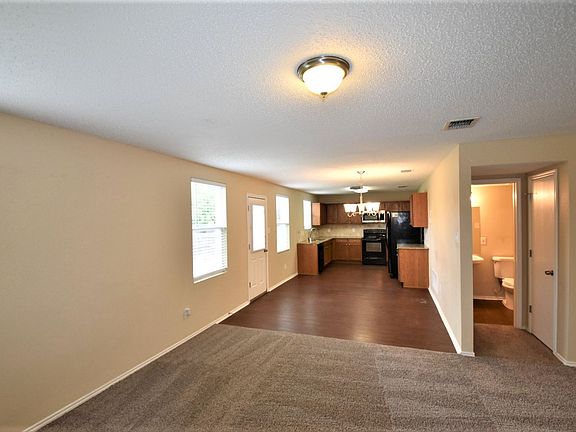 5th image of 1212 McMillan Dr