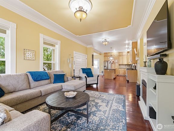 4th image of 620 Howard Street