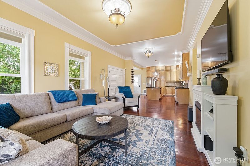 4th image of 620 Howard Street