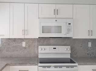 11790 SW 18th St APT 101-3, Miami, FL 33175