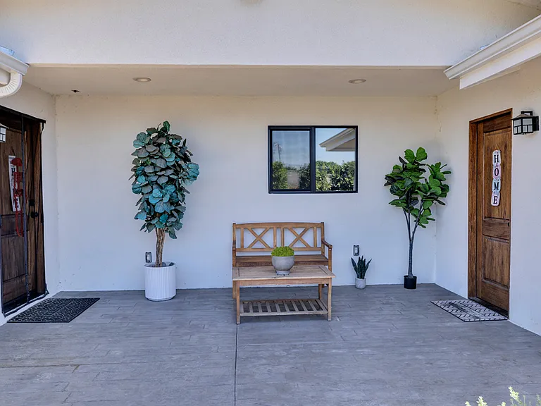 727 W 11th Ave — Photo 5