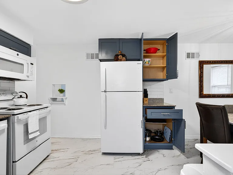 9009 Gedde Ave — Photo 15
