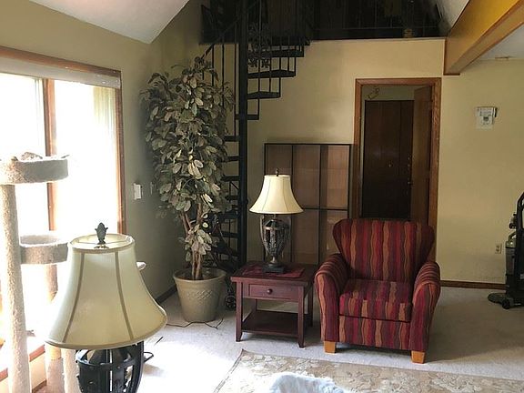 2nd image of 4457 152nd Ln NE