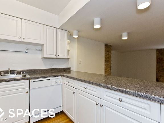 3rd image of 1220 N La Salle Dr #Untk3