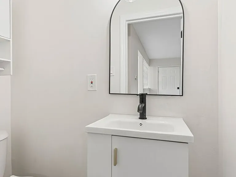 7 Andrea Dr — Photo 6