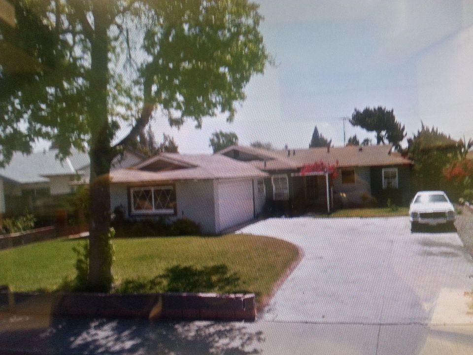1st image of 915 Somerset Ave