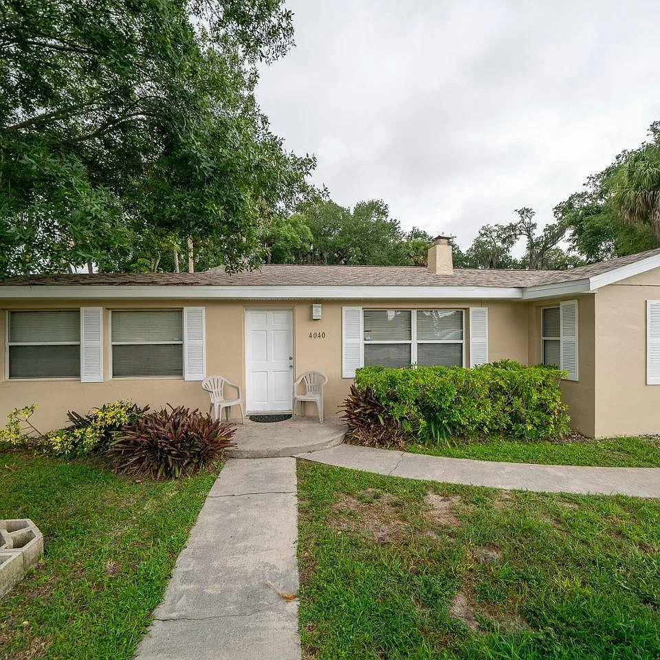 3 bed, 1400 sqft, $1,600 — Photo 1