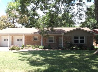 518 Sycamore St, Lake Jackson, TX 77566